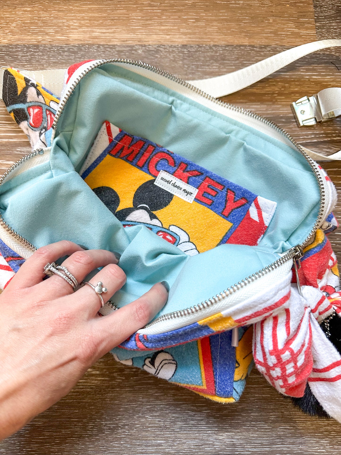 Mouse Eras Poppin Park Pouch